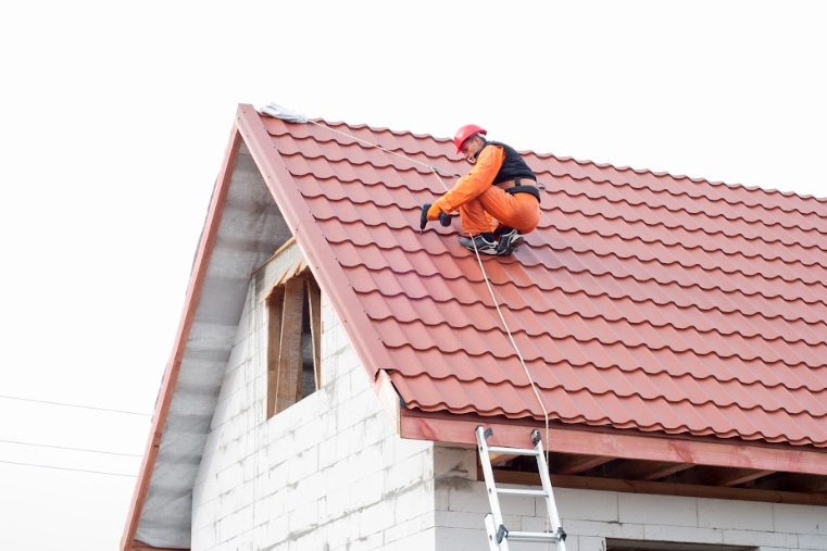 Is Roofing Glue Fumes Toxic